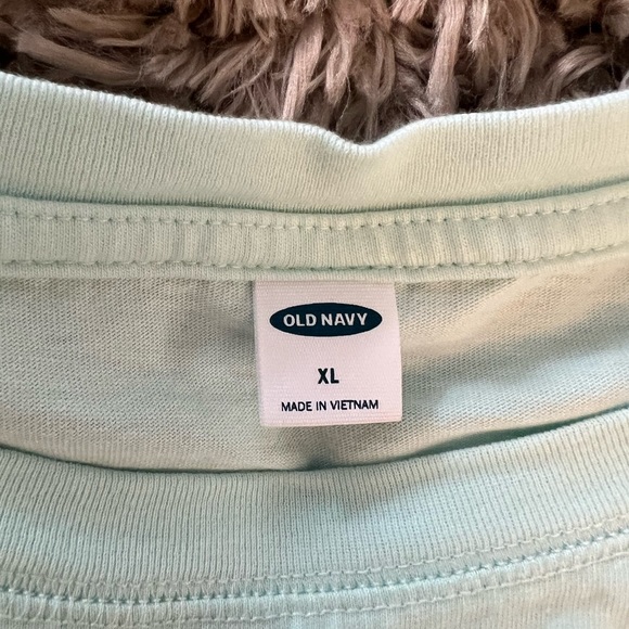 Old navy Women's Graphic Tanktop Size XL - Picture 4 of 6